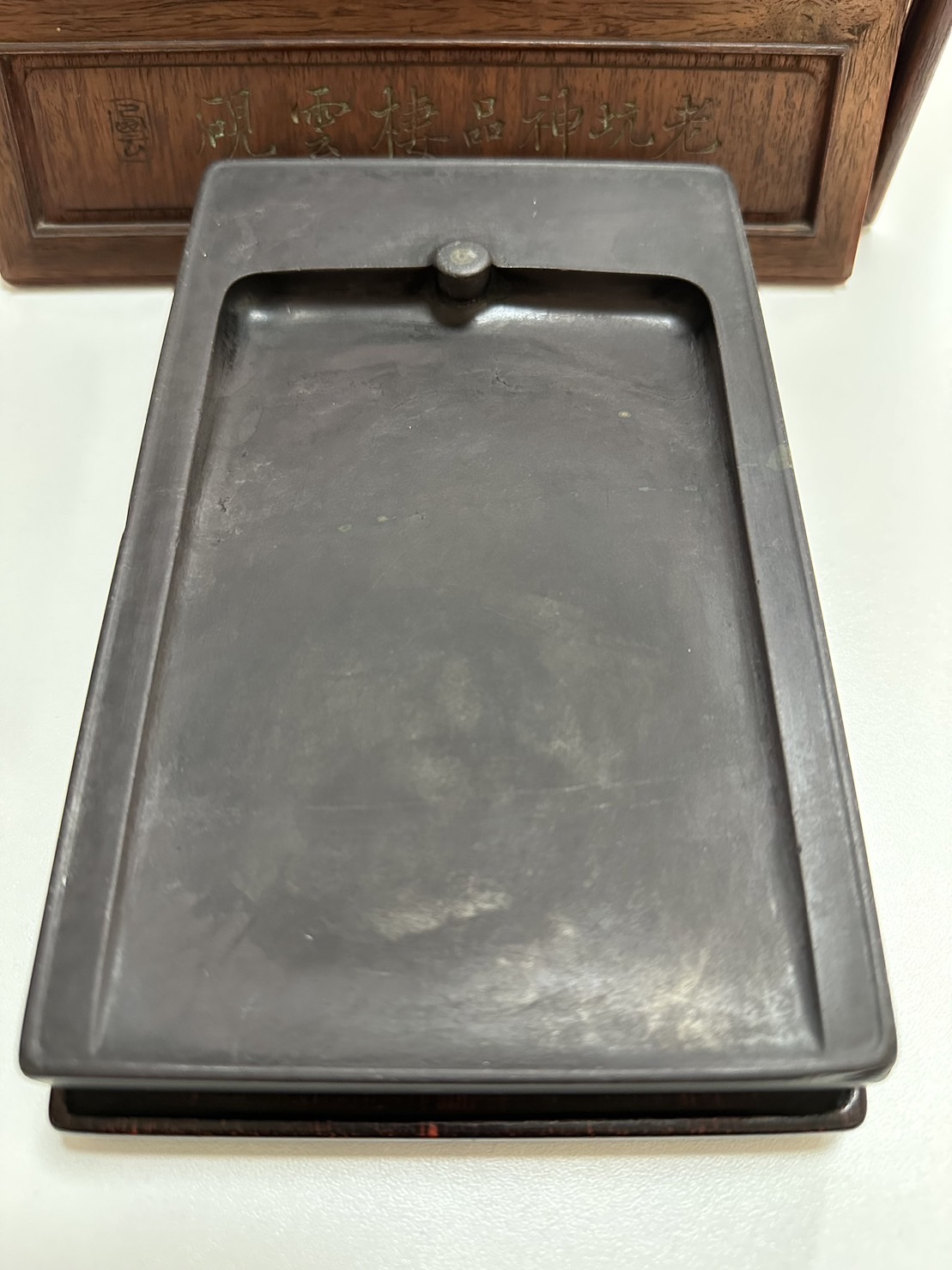 えびす屋のお知らせ「骨董コラム：石の肌に宿る「嬰児の潤い」。杉並で見出した端渓硯・老坑五十万円の真価」