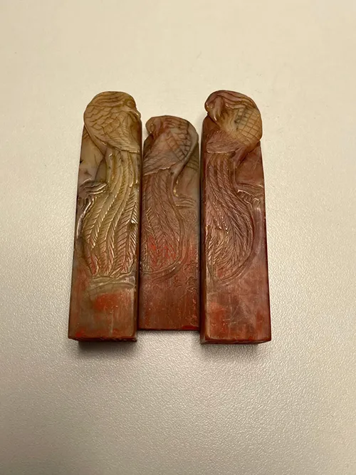 えびす屋のお知らせ「骨董コラム｜印材の買取相場は？田黄石や鶏血石の価値と、書道具専門美術商が教える印材の真贋」