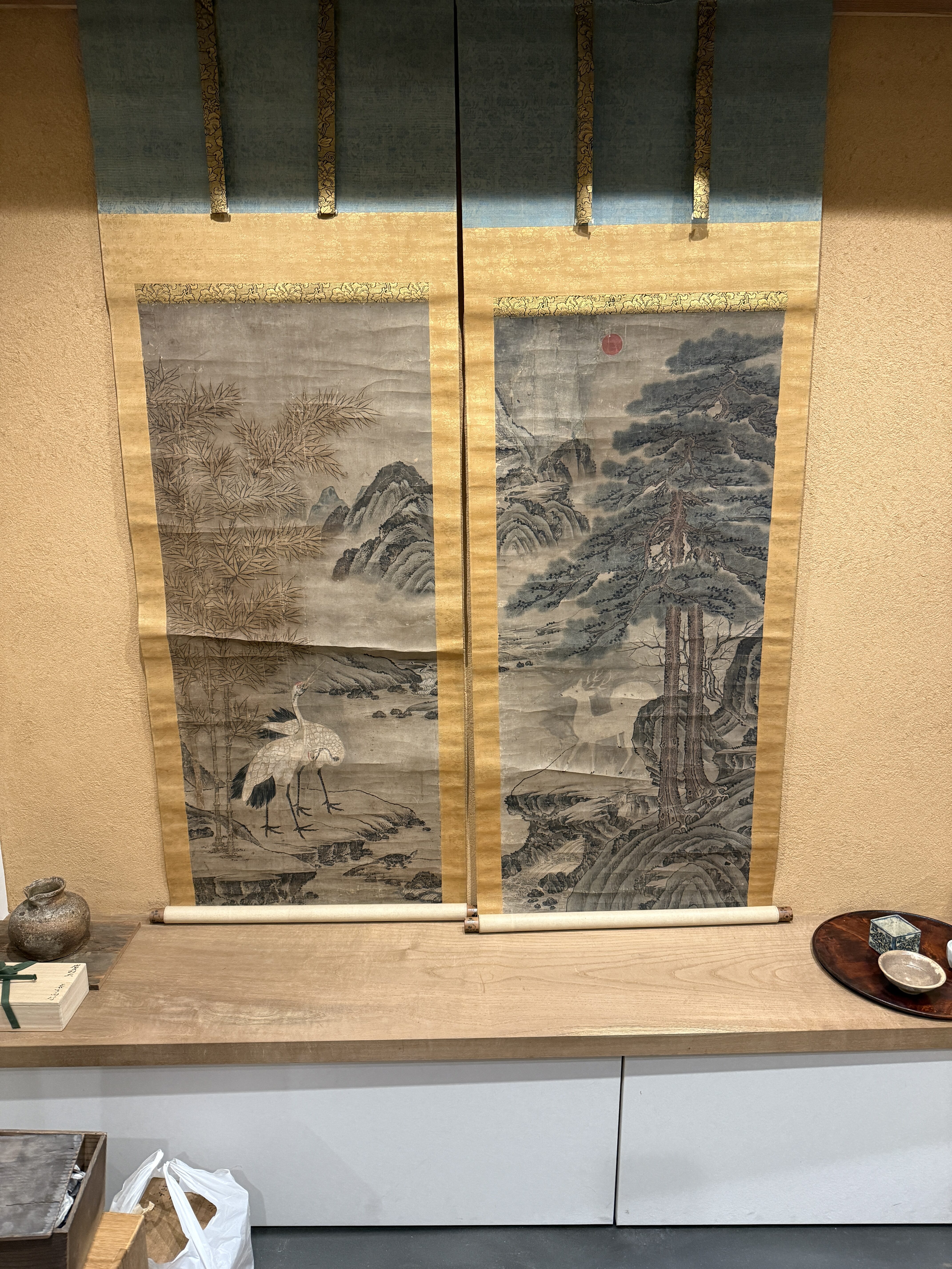 えびす屋のお知らせ「骨董コラム｜掛け軸や書画の高額買取の核心！落款がない無落款作品が中国掛け軸として大化けする驚きの査定基準」