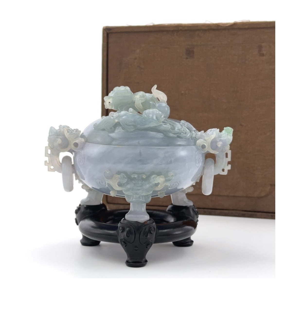 えびす屋のお知らせ「骨董コラム｜玉香炉の買取相場は？白玉や翡翠の名品を見極めるポイントと中国美術の奥深さを専門美術商が徹底解説」