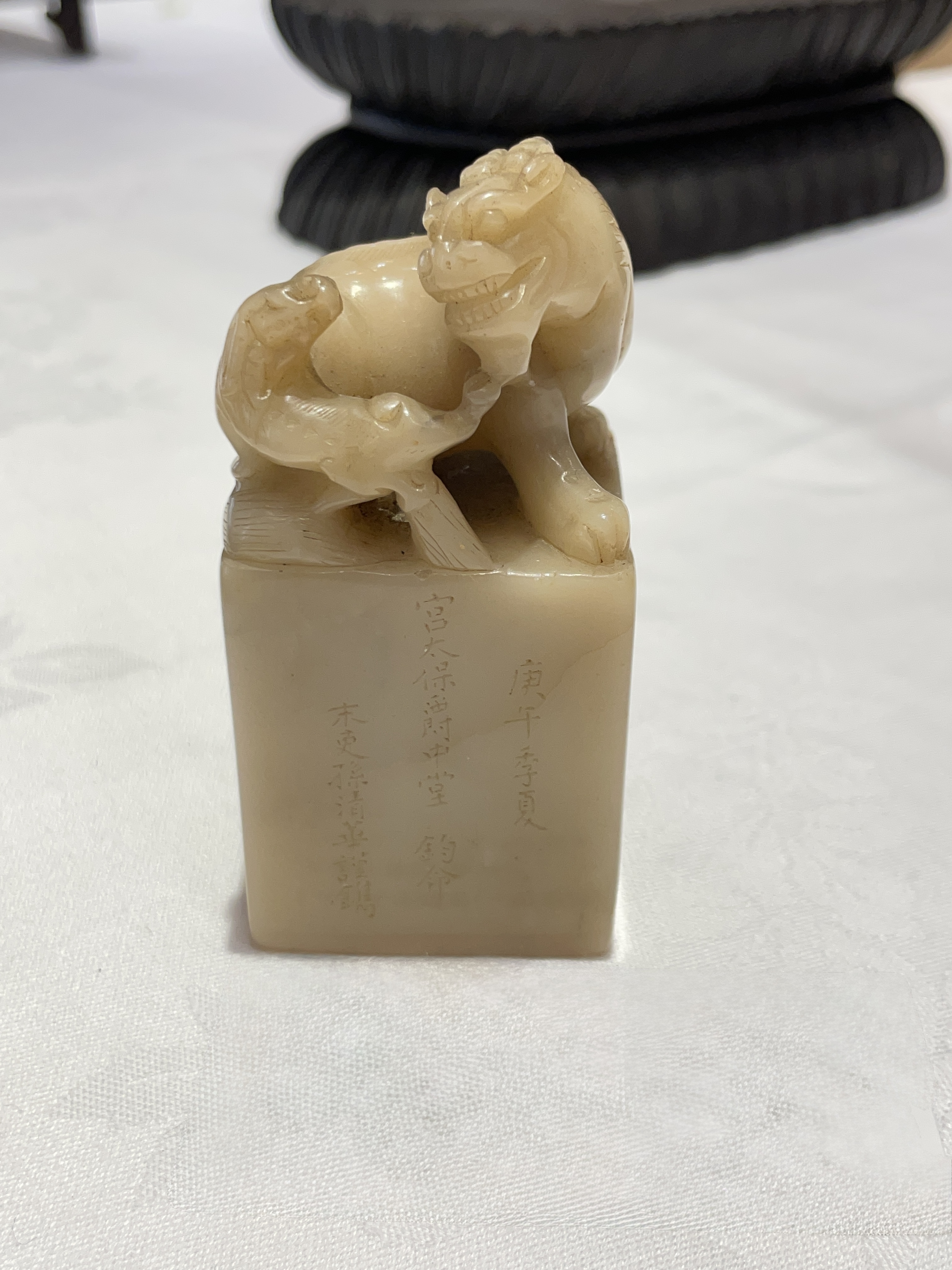 えびす屋のお知らせ「骨董コラム：寿山石彫刻の魅力と買取｜福建が生んだ石の芸術を読み解く」