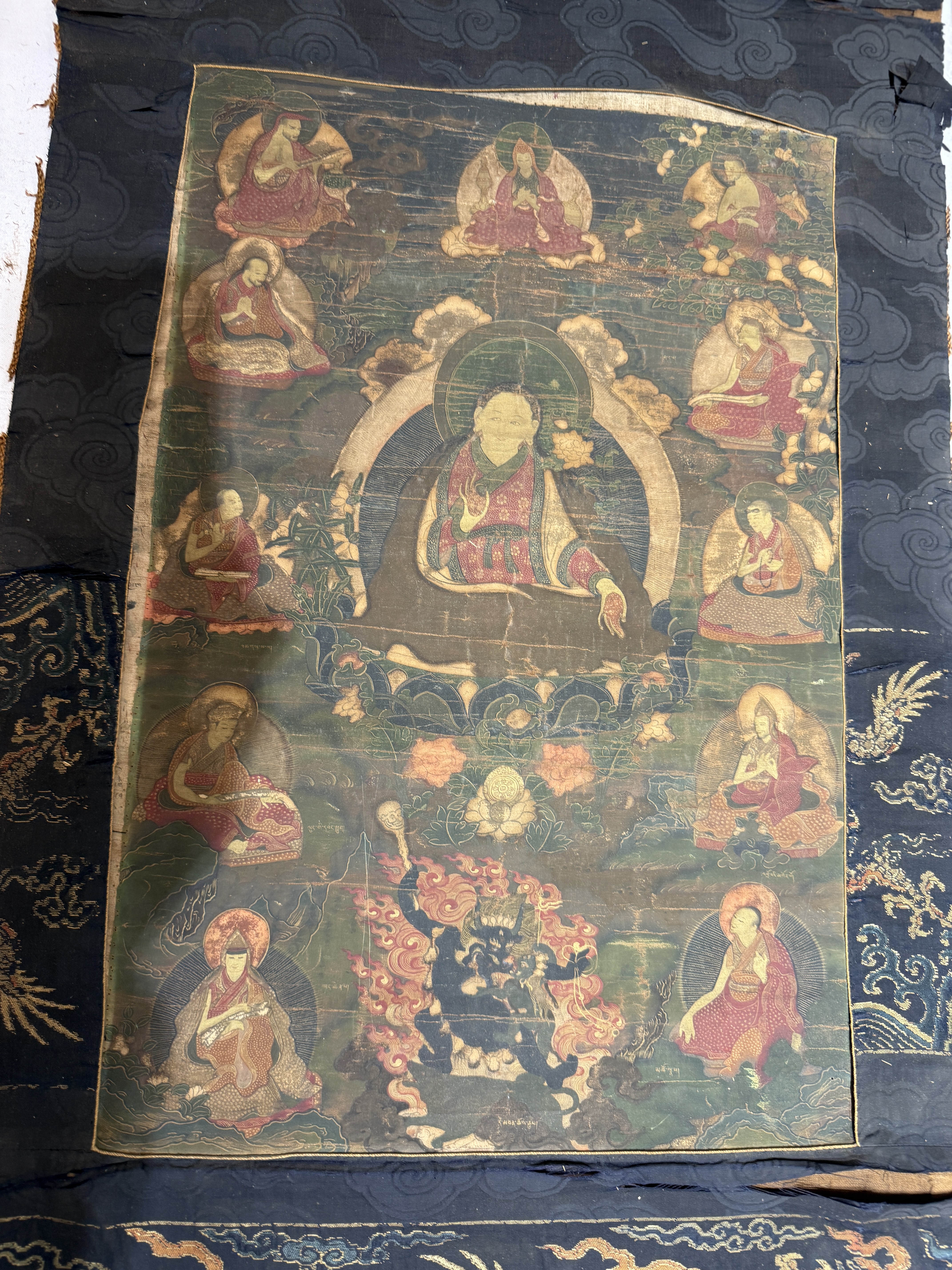 えびす屋のお知らせ「骨董コラム | タンカの価格相場と価値の決まり方｜市場における評価の分岐点をプロが詳説」