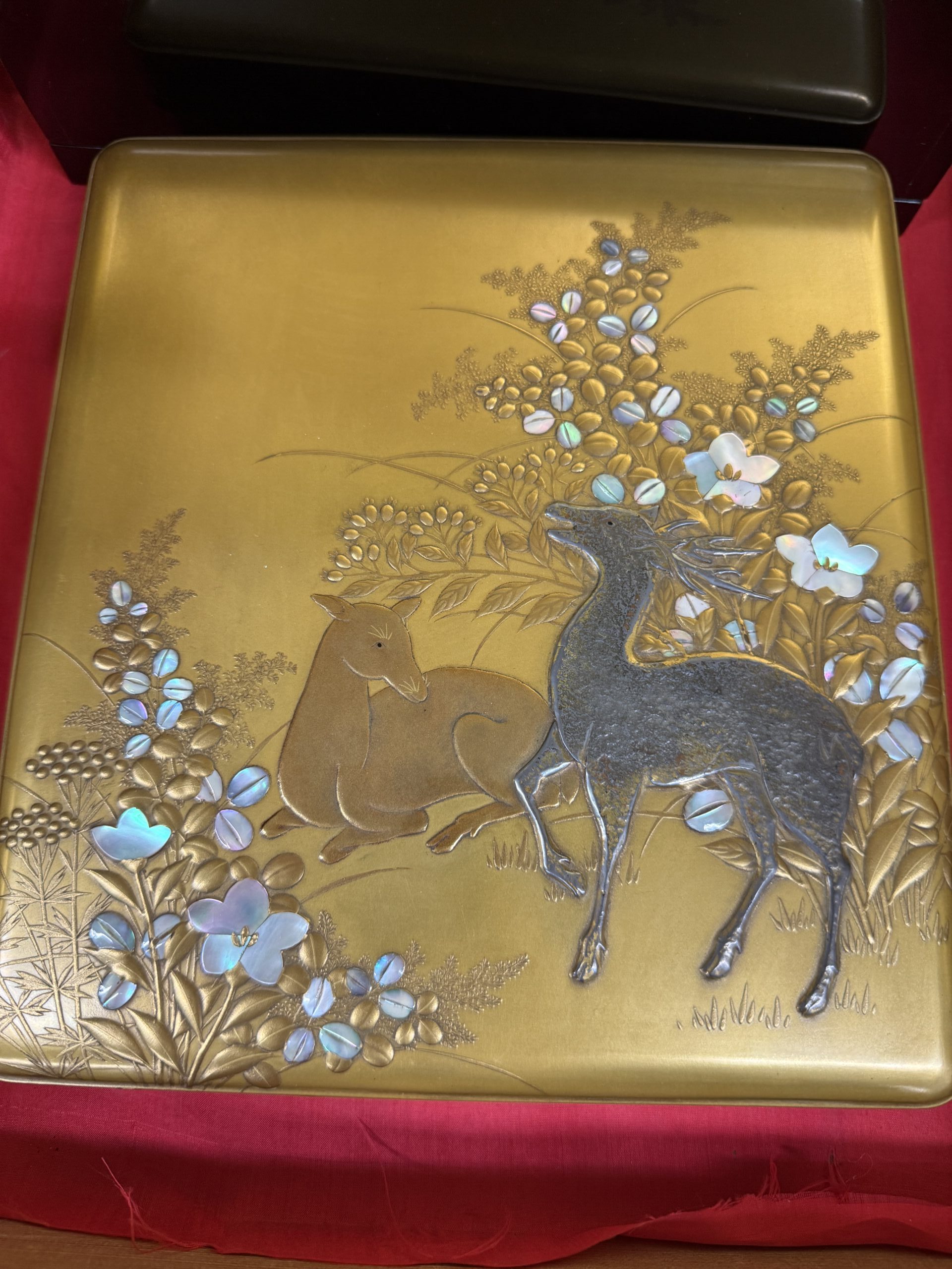 えびす屋のお知らせ「骨董コラム：硯箱（すずりばこ）の鑑定と魅力｜漆芸の美と文人の宇宙を書道具買取えびす屋が語る」